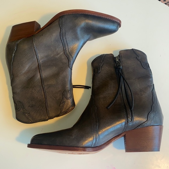 Free People Shoes - SOLD   Free People New Frontier western style block heel zip up boot bootie NWOB